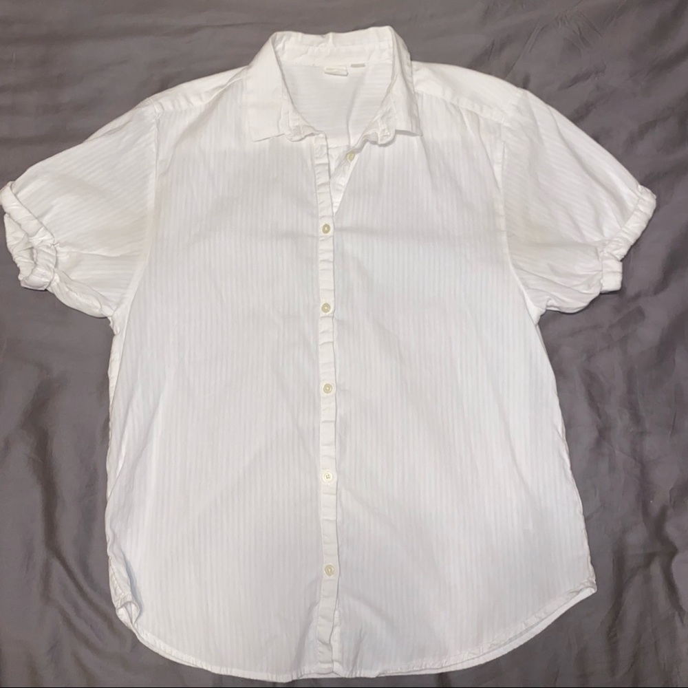 Gap Women’s Short Sleeve Button Up Blouse